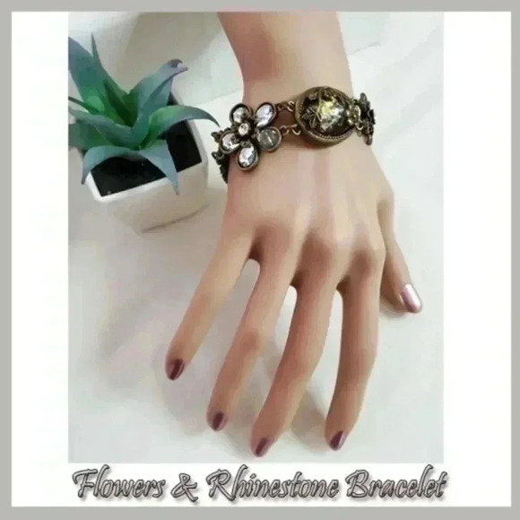 Flower and Rhinestone Bracelet - Picture 1 of 5